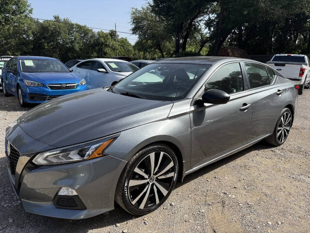 2022 Nissan Altima - Image 1