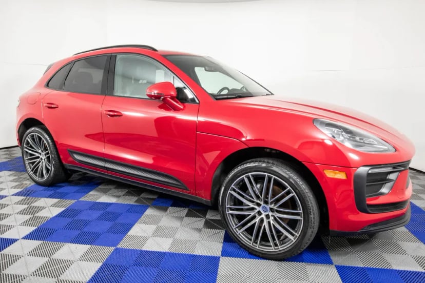 2024 Porsche Macan - Image 1