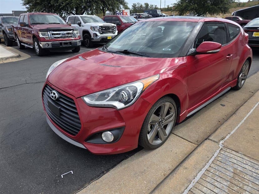 2015 Hyundai veloster - Image 2