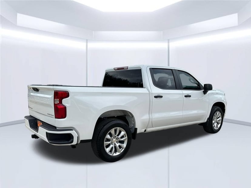2026 Chevrolet Silverado 1500 - Image 3
