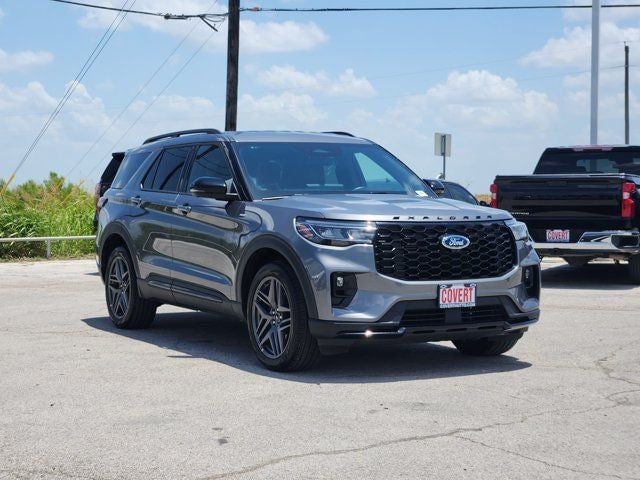 2025 Ford Explorer - Image 2
