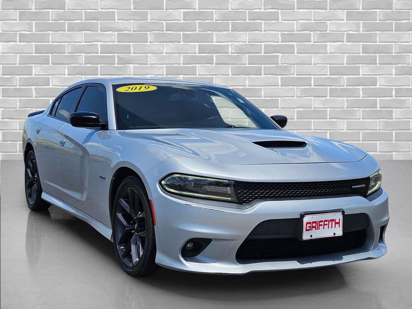 2019 Dodge Charger - Image 1