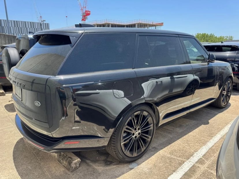 2023 Land Rover Range Rover - Image 2