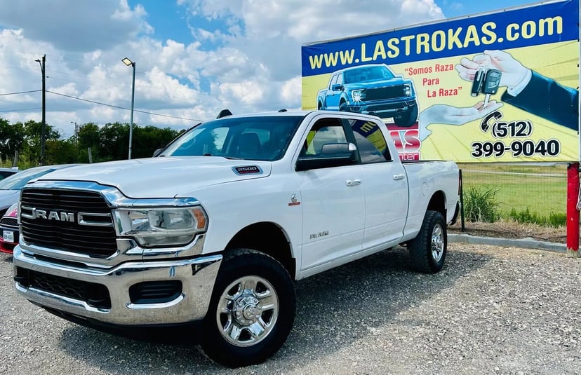 2019 RAM 2500 Crew Cab - Image 2