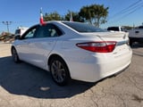2016 Toyota Camry - Preview 3