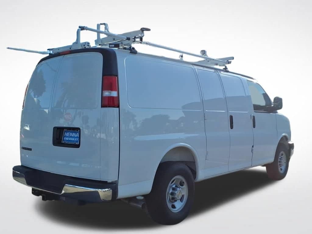 2026 Chevrolet Express Cargo - Image 2