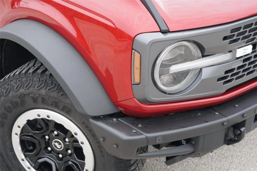 2021 Ford Bronco - Image 3