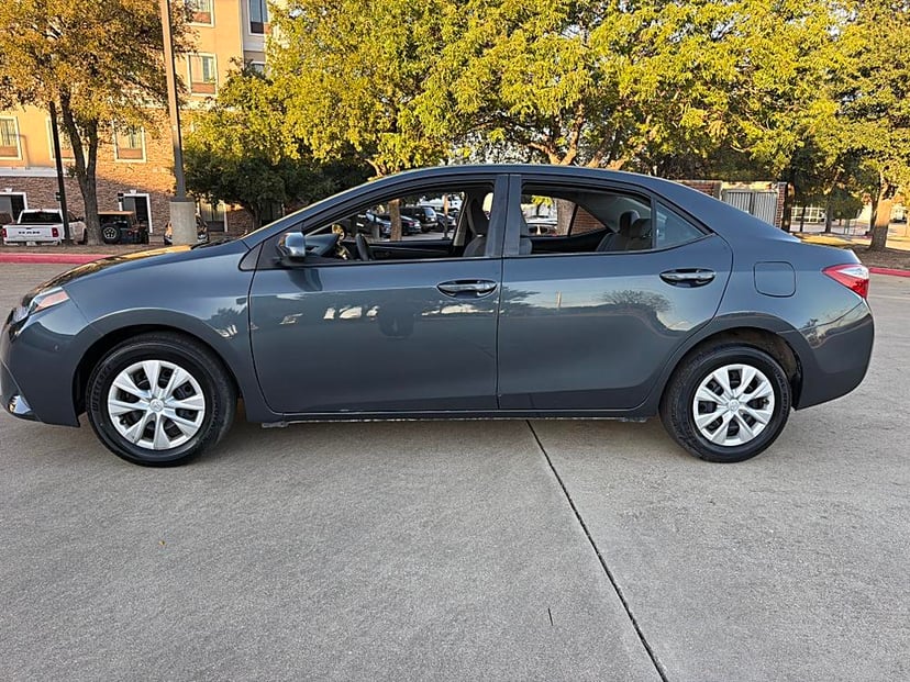 2015 Toyota Corolla - Image 1