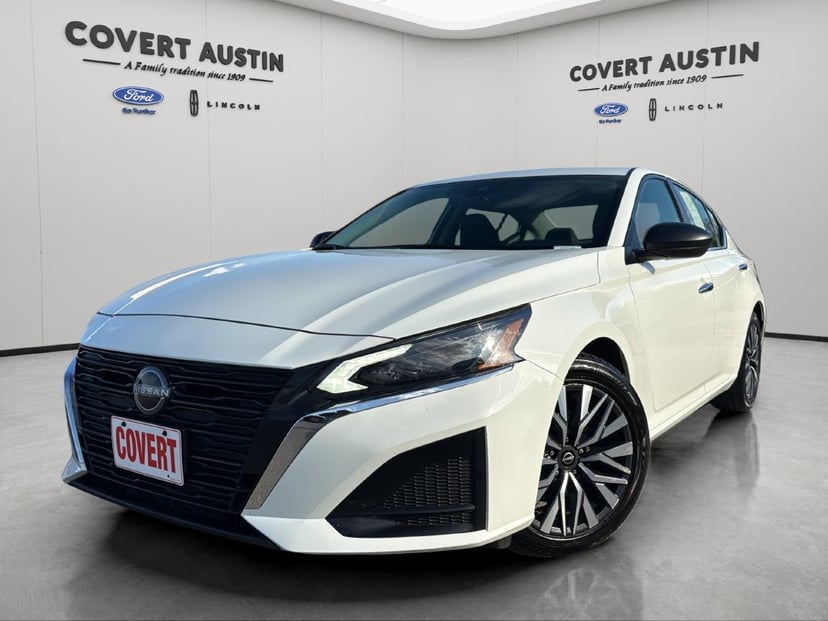 2025 Nissan Altima - Image 1