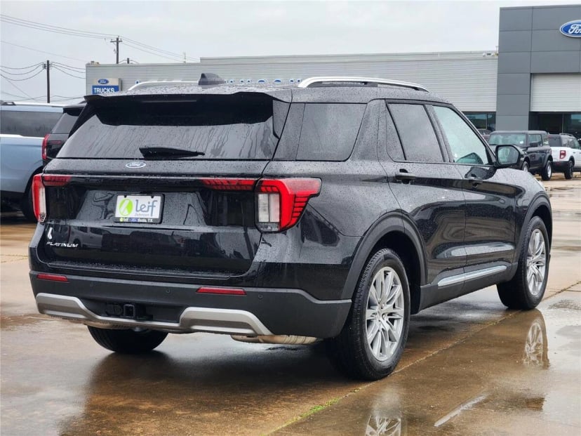 2026 Ford Explorer - Image 3