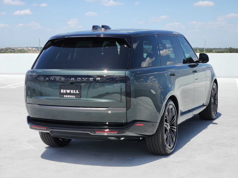 2026 Land Rover Range Rover - Image 3