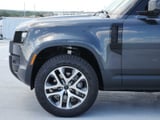 2026 Land Rover Defender - Preview 9
