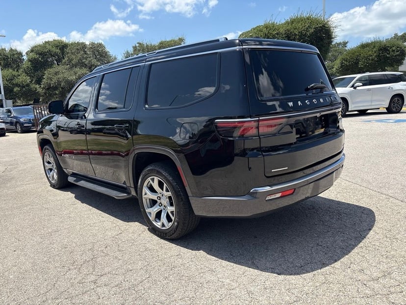2022 Jeep Wagoneer - Image 3
