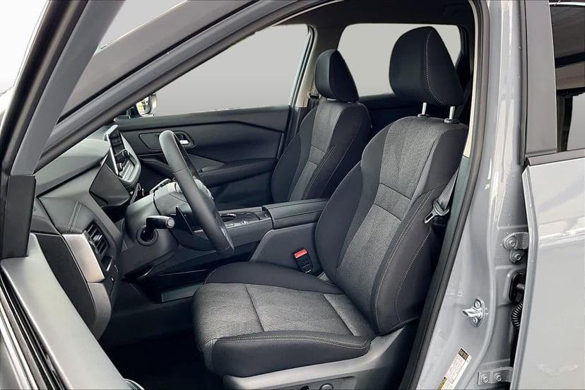 2026 Nissan Rogue - Image 3