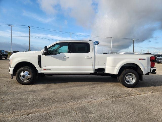 2026 Ford F-350 - Image 2