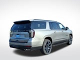 2027 Chevrolet Suburban - Preview 3