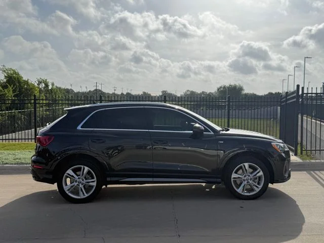 2020 Audi Q3 - Image 2