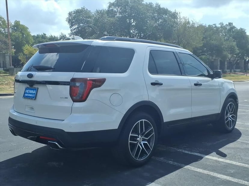 2016 Ford Explorer - Image 3