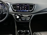 2025 Chrysler Pacifica - Preview 3