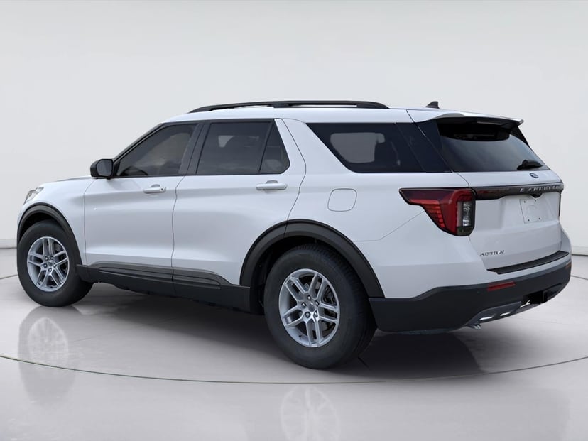 2026 Ford Explorer - Image 3