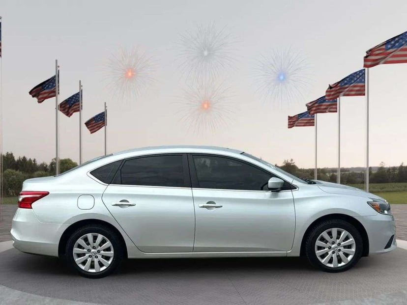 2018 Nissan Sentra - Image 2