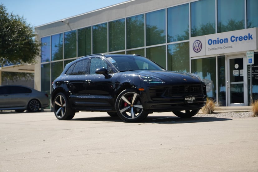 2024 Porsche Macan - Image 1