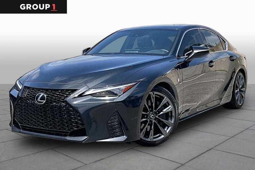 2021 Lexus IS - Image 2