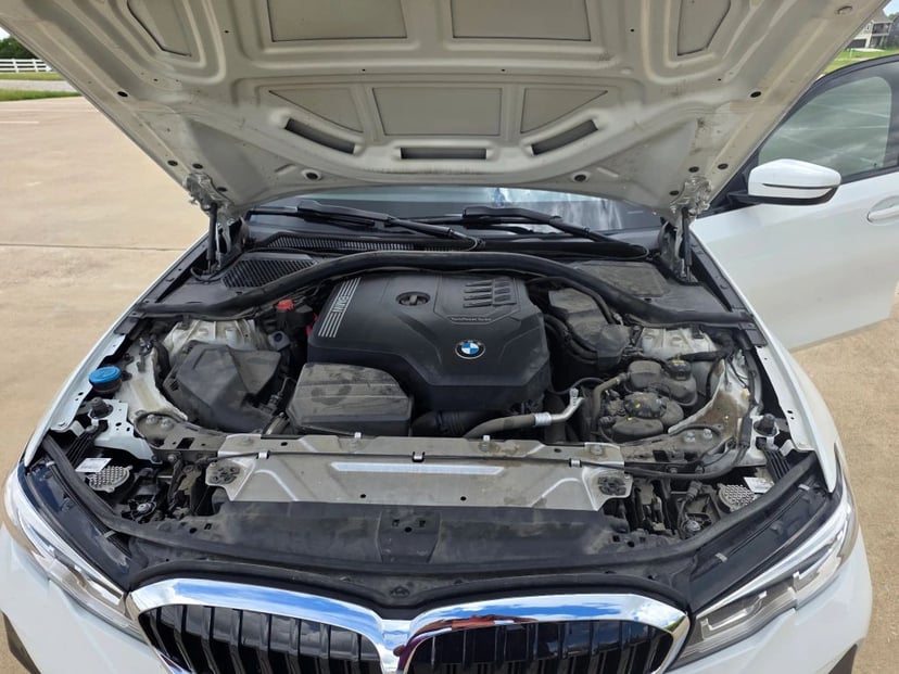 2022 BMW 330i - Image 3