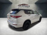 2023 Mitsubishi Outlander - Preview 7