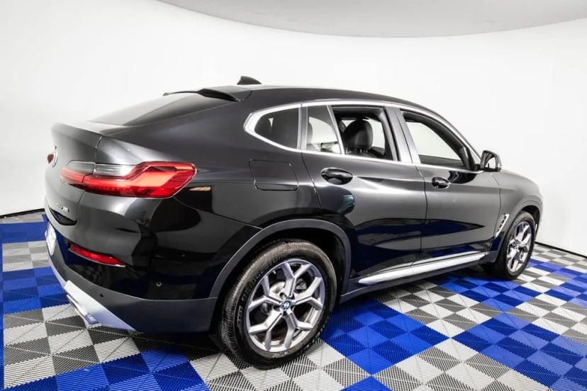 2024 BMW X4 - Image 2