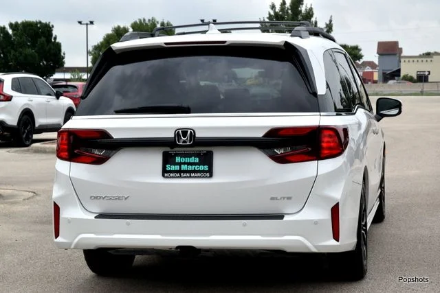 2026 Honda Odyssey Elite 4D Passenger Van Platinum White Pearl - Image 3