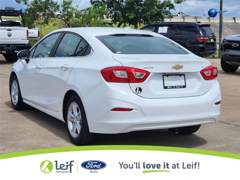 2017 Chevrolet Cruze - Image 3