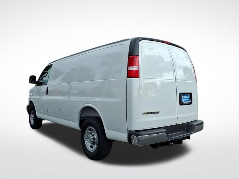 2026 Chevrolet Express - Image 3