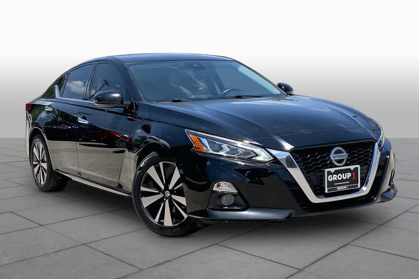 2019 Nissan Altima - Image 1