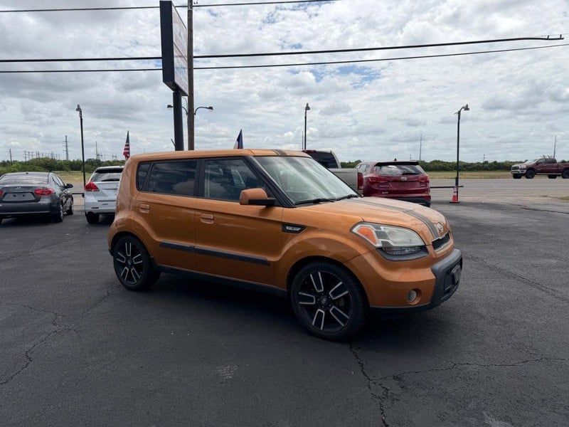 2010 Kia Soul - Image 2