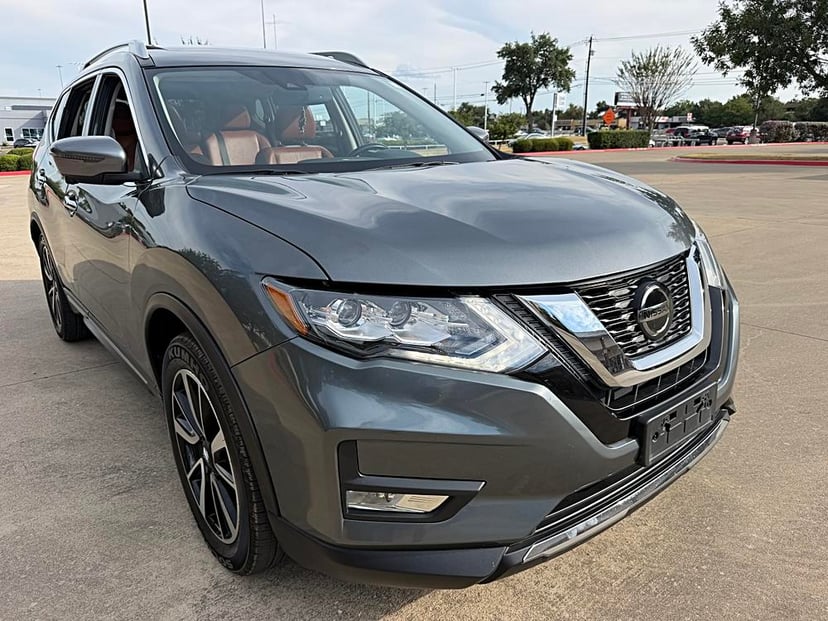 2018 Nissan Rogue - Image 1