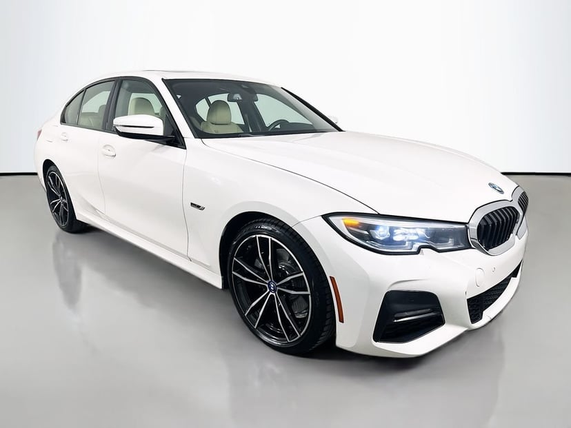 2022 BMW 3 Series - Image 1