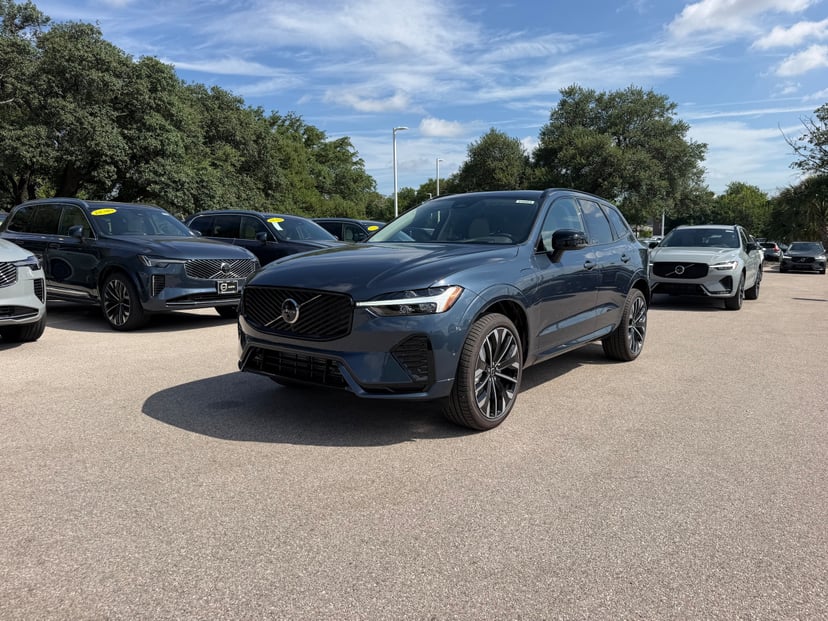 2026 Volvo XC60 - Image 1