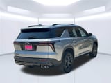 2027 Chevrolet Traverse - Preview 5