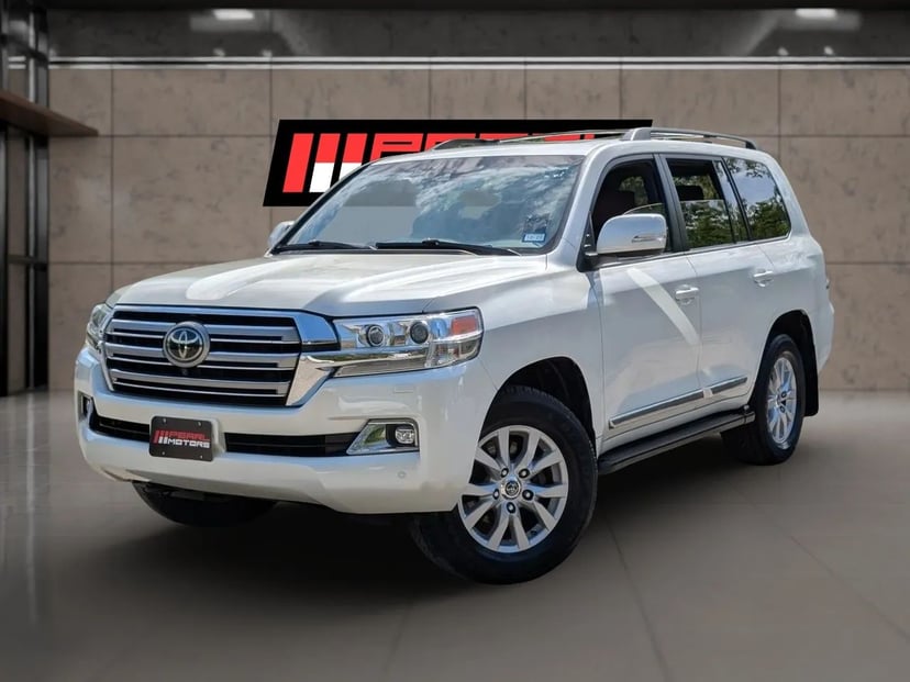 2018 Toyota Land Cruiser - Image 1