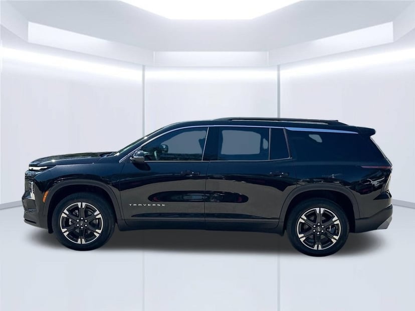 2027 Chevrolet Traverse - Image 1