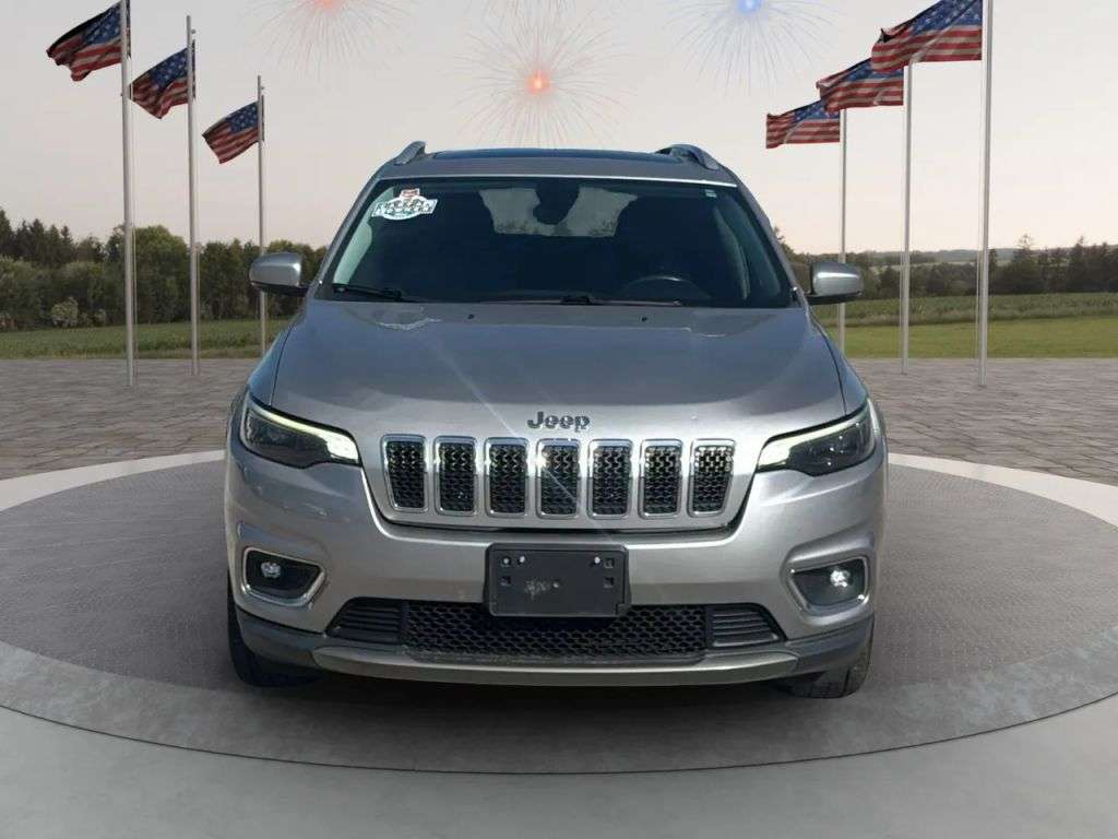 2019 Jeep Cherokee - Image 3