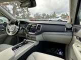 2025 Volvo XC90 - Preview 10