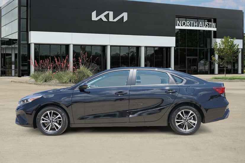 2024 Kia Forte - Image 2
