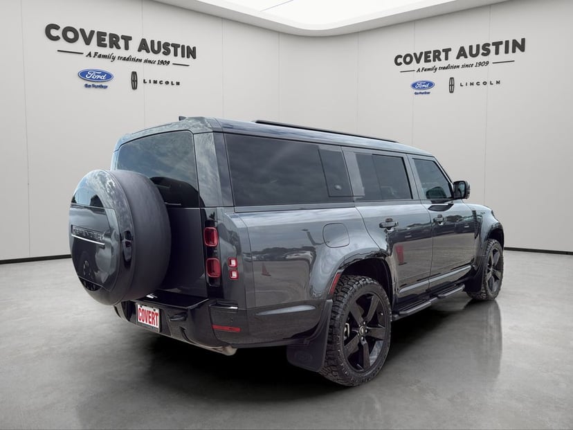 2024 Land Rover Defender - Image 3