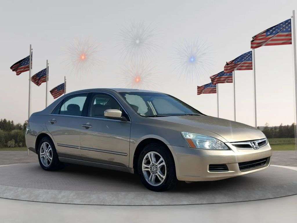 2007 Honda Accord - Image 2