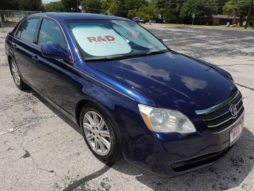 2007 Toyota Avalon - Image 1