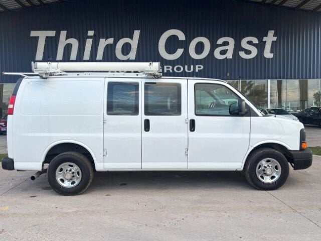 2013 Chevrolet Express 2500 - Image 2