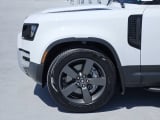 2025 Land Rover Defender - Preview 8