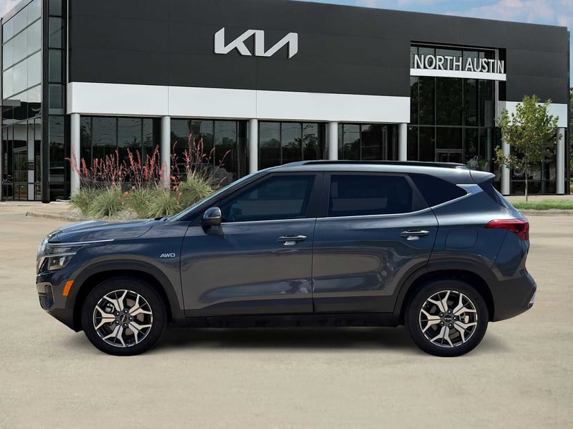 2023 Kia Seltos - Image 2